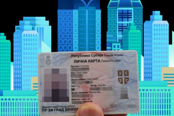 prikaz ilustrovanog grada i osobe koja drži ličnu kartu u ruci