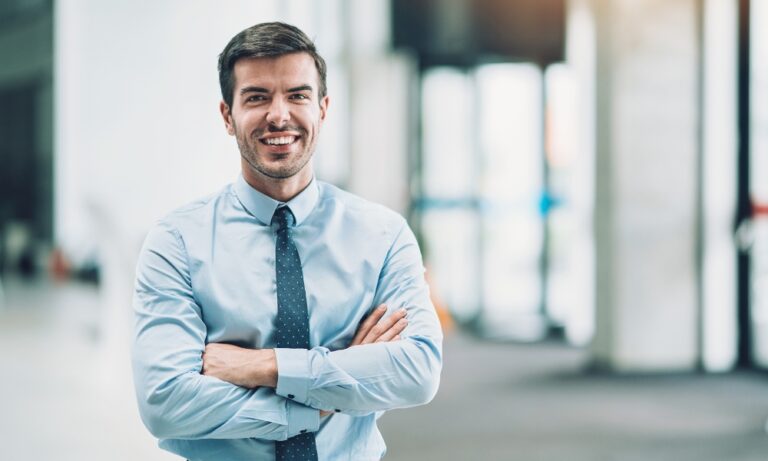 Paušalno oporezivanje u Srbiji (2025): Ko može biti paušalac, koliki su troškovi i šta smete, a šta ne?