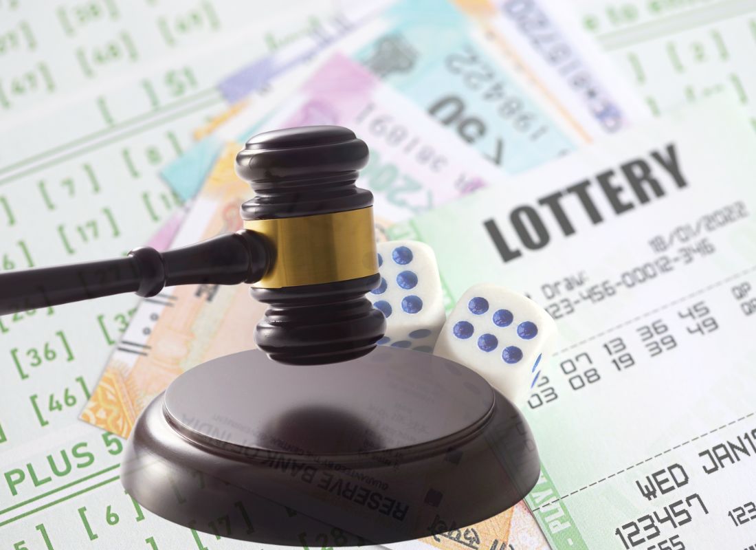 prikaz igri na sreću i advokatske palice