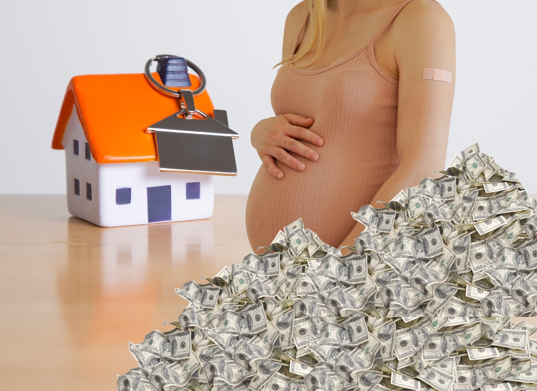 prikaz trudnice, novca i kuće u pozadini